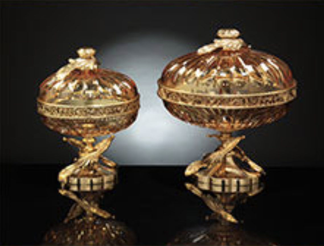 Vasi con tappo in cristallo intagliati e decorati in ottone e foglia oro